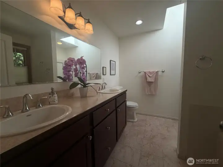 Primary ensuite bath with double sinks plus shower and separate soaking tub! Primary ensuite bath with double sinks plus shower and separate soaking tub!