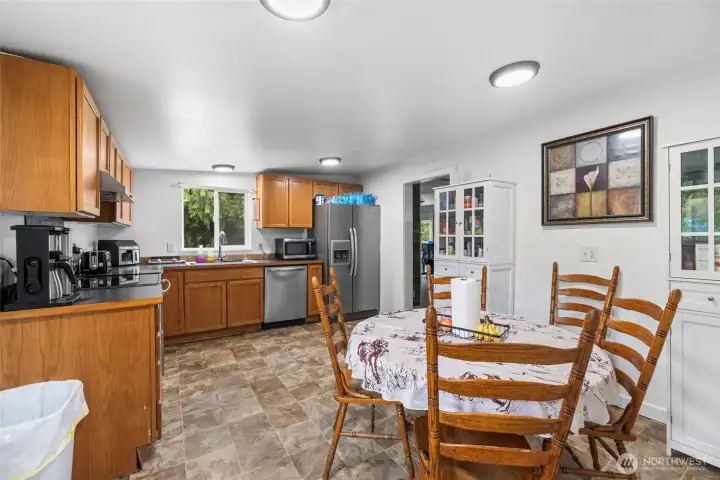 Big Kitchen with dining soace