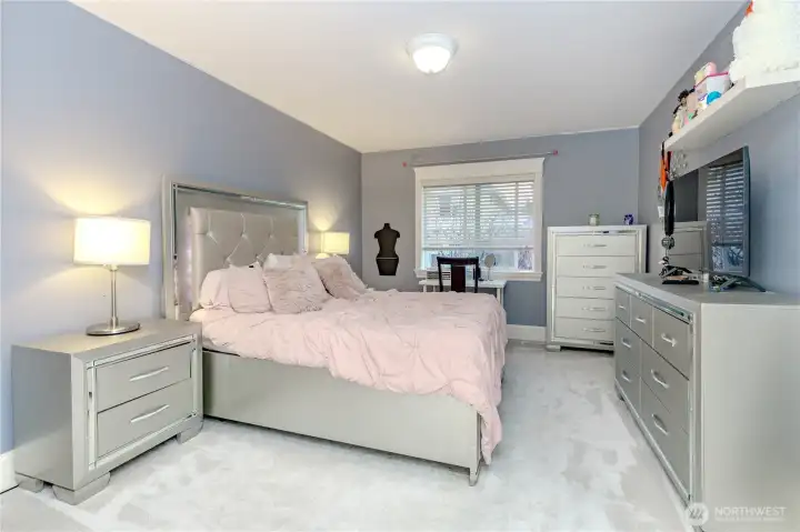 Upstairs Bedroom 2