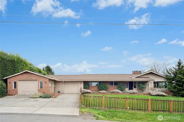 Amazing south Finn Hill 5 Bedroom, 2 Bath home