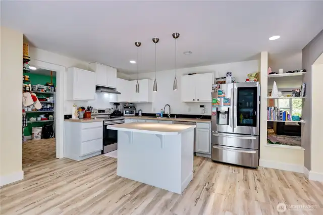 New hood, stove and refrigerator.
