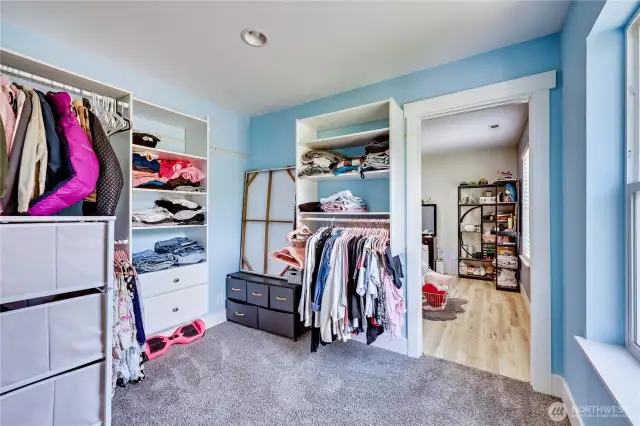 Extra nook/play area which is currently used as a closet