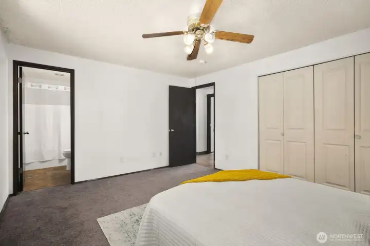 Primary with ensuite bathroom, jetted tub