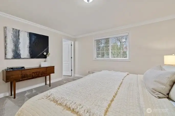 Entrance to en suite