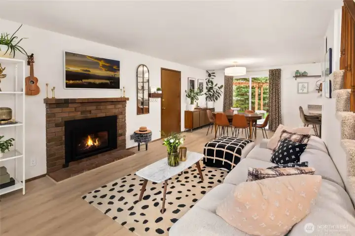 You can also enter the home directly from the garage and avoid getting wet on rainy days!