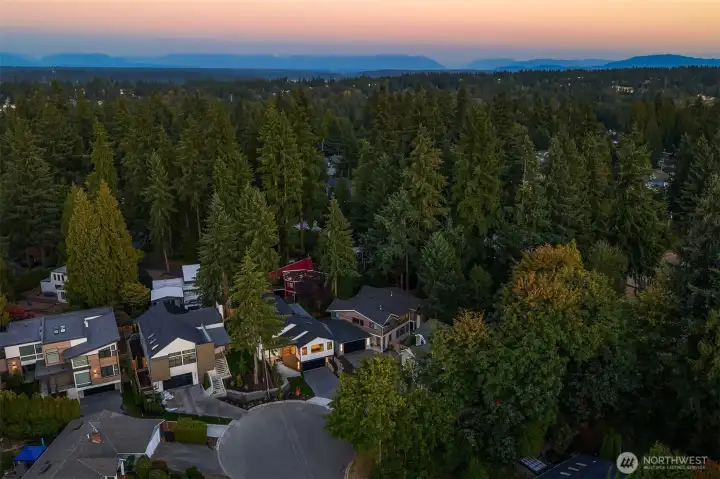 Live where others vacation, and enjoy some of the Pacific Northwest’s most unforgettable sunsets from the place you call home.