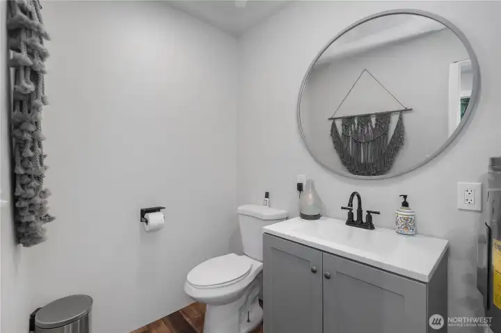 HALF BATH & LAUNDRY HOOKUPS!