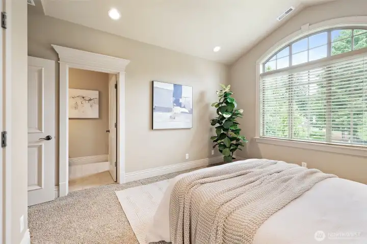 Guest En Suite 2 w/ vaulted ceiling & it's own private bathroom Guest En Suite 2 w/ vaulted ceiling & it's own private bathroom