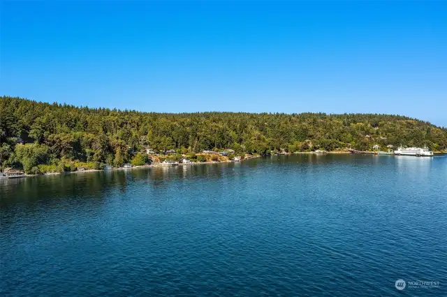 The southern sunny shores of Vashon Island. An oasis of calm in the Puget Sound.