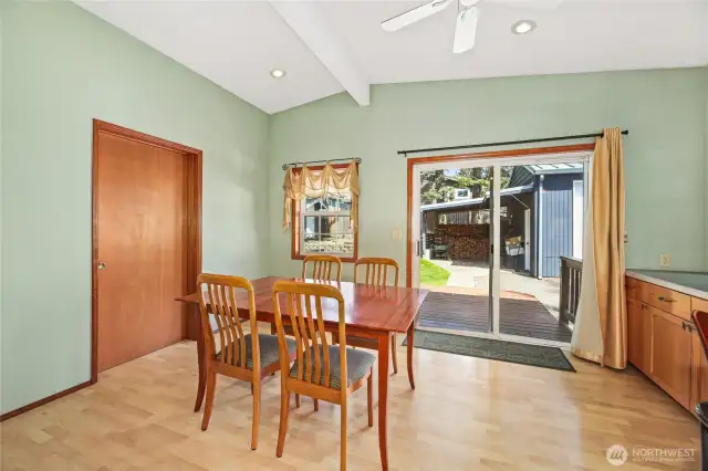 DINING ROOM  Buffet bar / Ceiling fan  Slider to rear yard  Door to Primary Suite bathroom