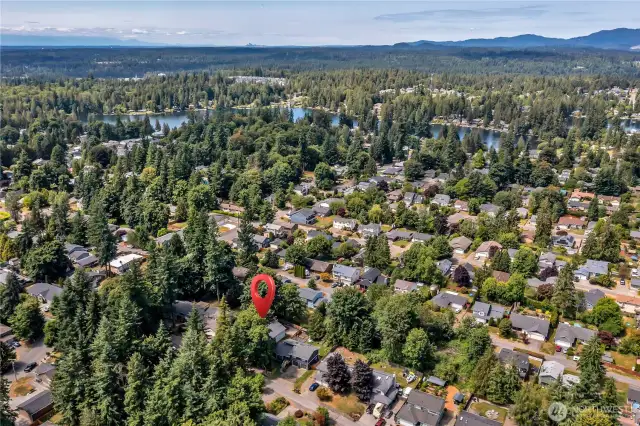 This aerial view shows the location of the home in Cherokee Bay.