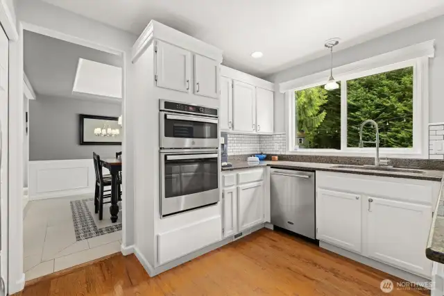 Stainless kitchen appliances and undermount sink.