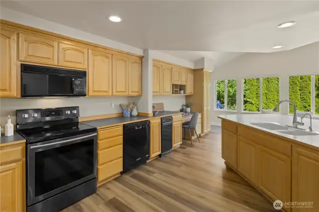 Cabinets galore~