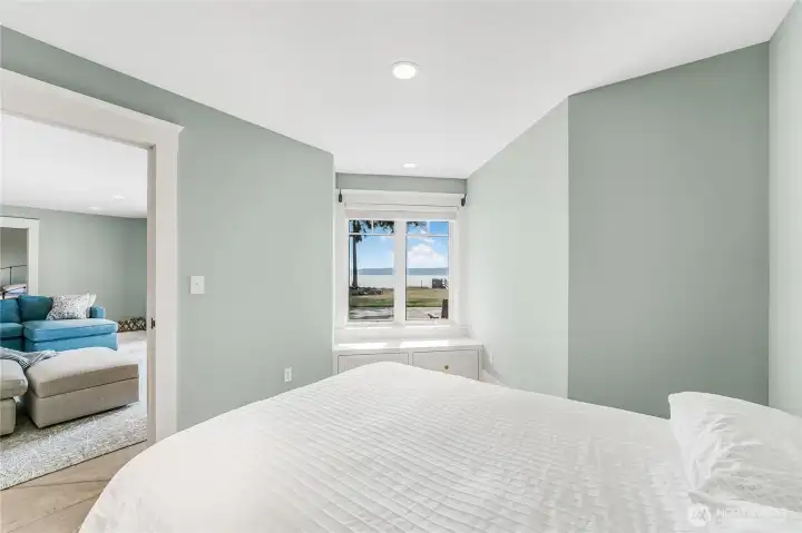 Third bedroom.