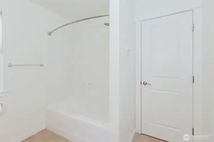 Guest bathroom. Full bath.