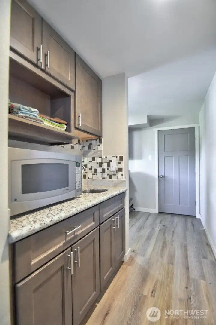 Who wouldn't want a butler's pantry for more work space and more storage space