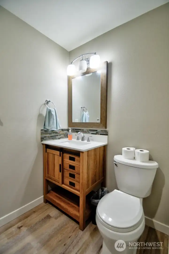 Hall bathroom across bedroom 3