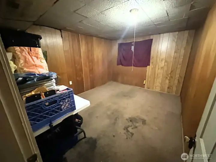 Downstairs Bedroom LEFT.