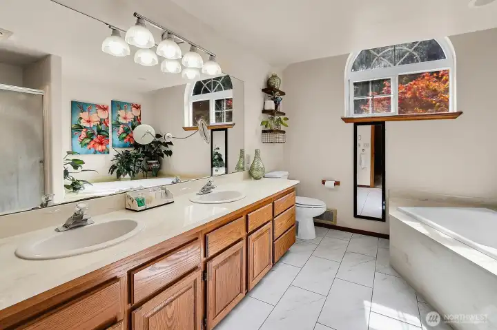 Luxury Primary 5-Piece Bathroom