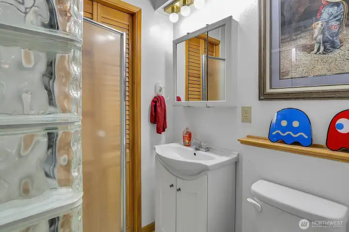 Downstairs 3/4 Bathroom