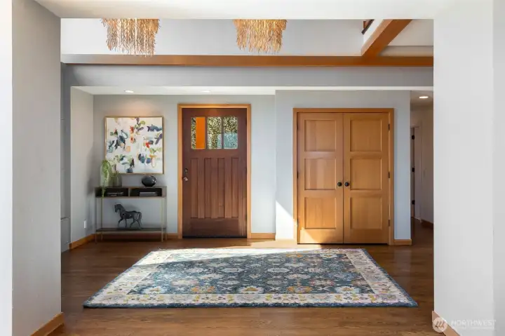 Beautiful White Oak hardwood floors