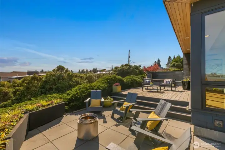 A blend of custom craftsmanship with unforgettable views