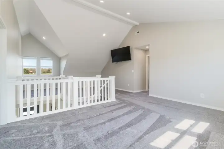 Bonus room upstiars