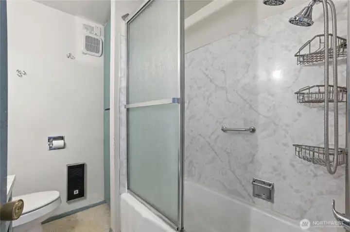 Main floor full bathrooom