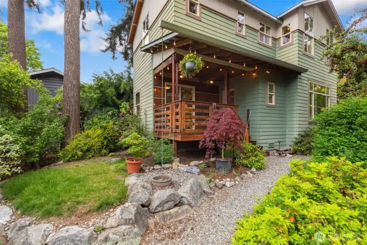 Side yard is the perfect size to nurture your green thumb or let it be as is. No pressure and yet much to anticipate.