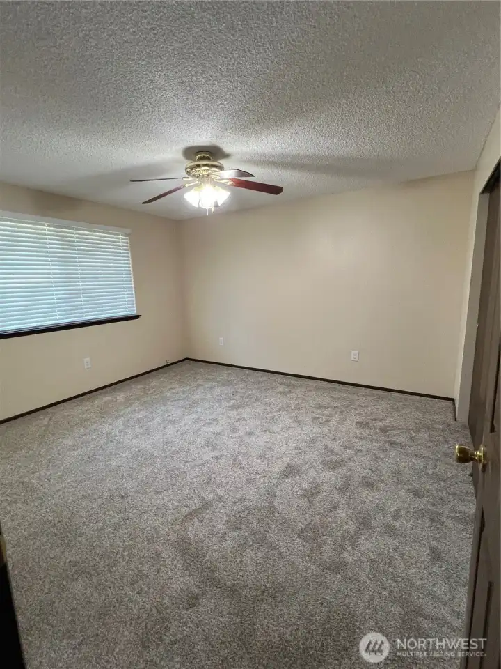 1523 Primary Bedroom w Ceiling Fan