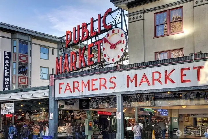 Fresh produce and fun shopping just a short walk away!