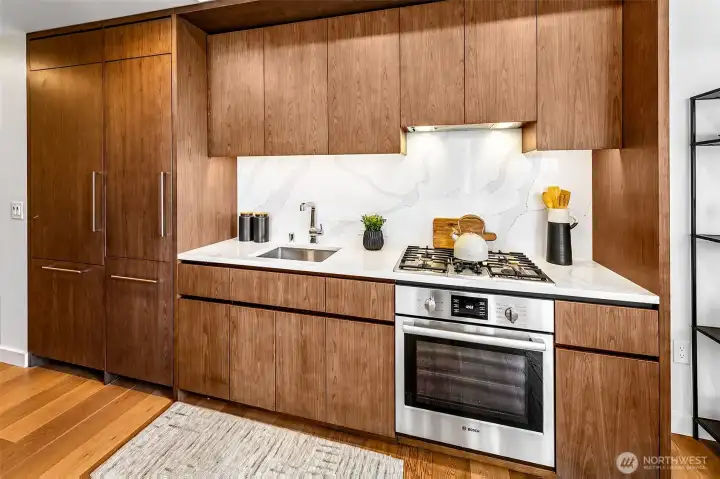 Sleek designer finishes and gas stove!