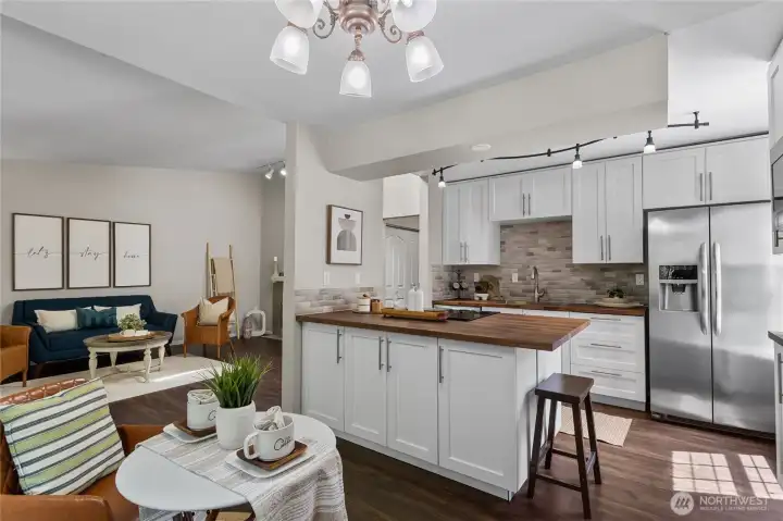 Dining/kitchen area