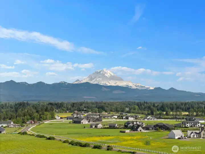 Located in the Chinook Meadows area of Buckley, the home offers close proximity to some of the Pacific Northwest’s most iconic scenery, including incredible Mount Rainier views nearby. Located in the Chinook Meadows area of Buckley, the home offers close proximity to some of the Pacific Northwest’s most iconic scenery, including incredible Mount Rainier views nearby.
