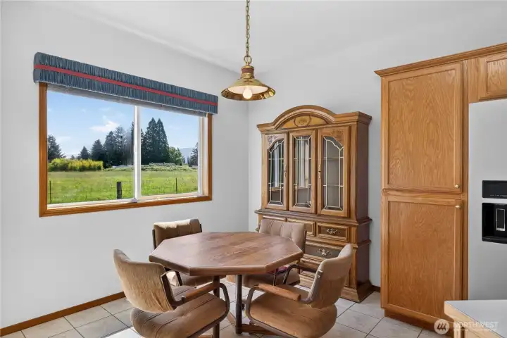 Kitchen eating space