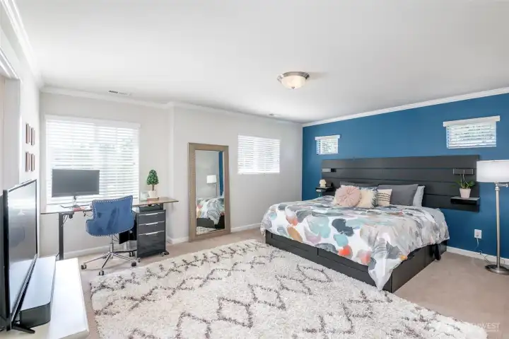 HUGE primary bedroom w/ensuite bath and walk in closet.