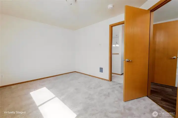 Same Primary room not staged