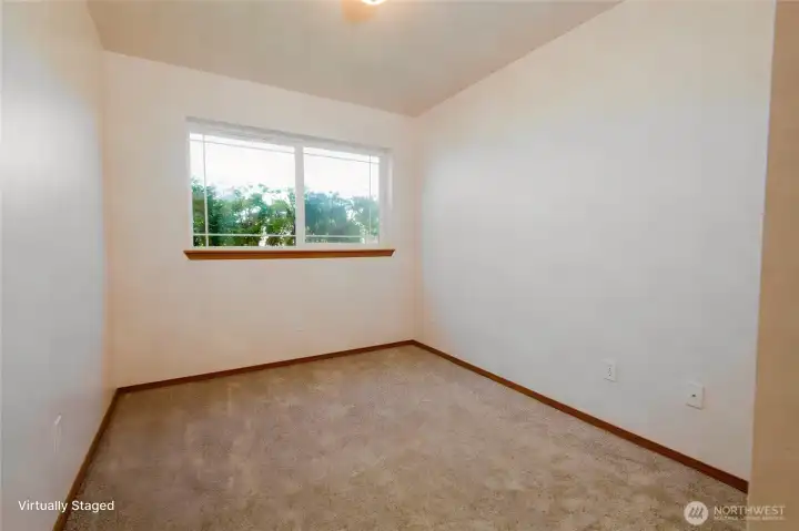 same room not staged