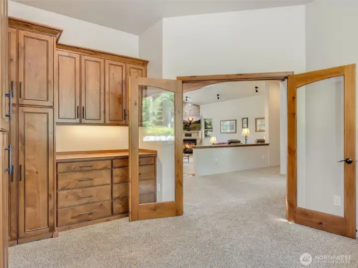 Built-in cabinetry provides exceptional storage and functionality. Located to the left of the entrance. Built-in cabinetry provides exceptional storage and functionality. Located to the left of the entrance.