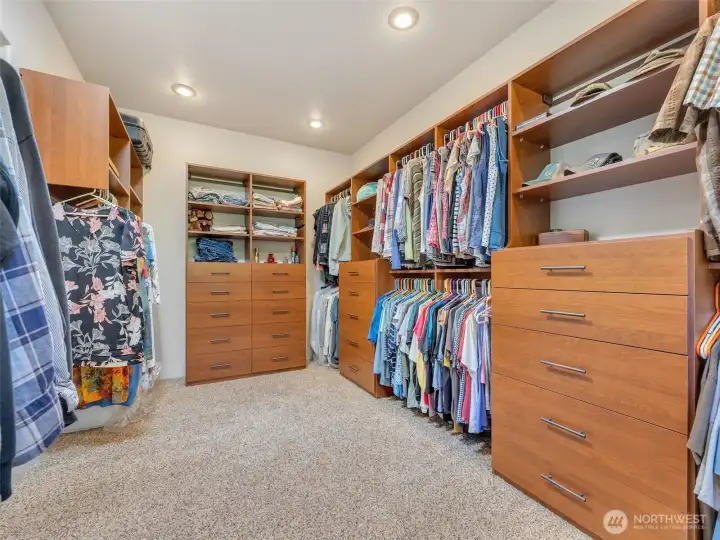 Large walk-in closet in the primary suite. Large walk-in closet in the primary suite.