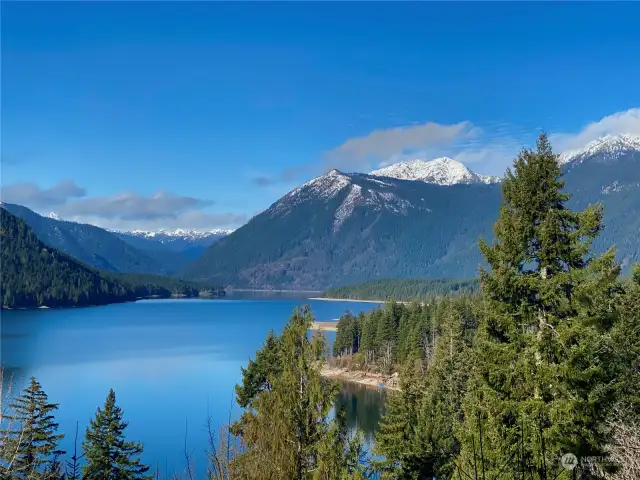 Beautiful Lake Cushman lookout view within 5-10 min drive!