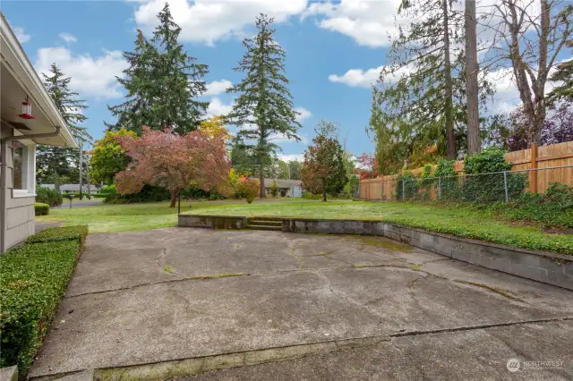 Huge. Concrete. Patio!