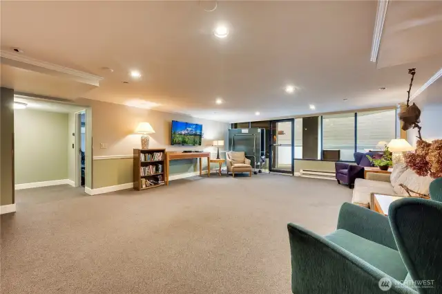 Community party room for personal events or just to relax.