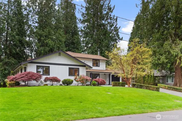 Lovely pruned shrubs and a manicured lawn are easily maintained, and provide beautiful curb appeal to welcome you home.