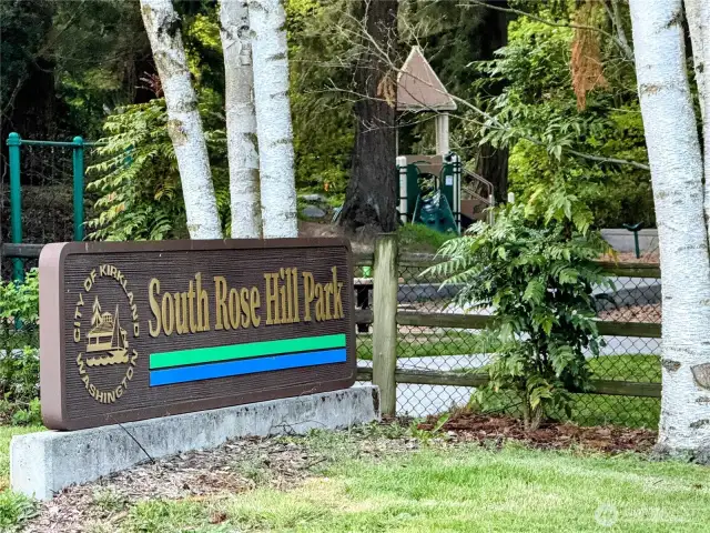 Walk to the park! With tree-lined walking trails and play areas, just two blocks away.