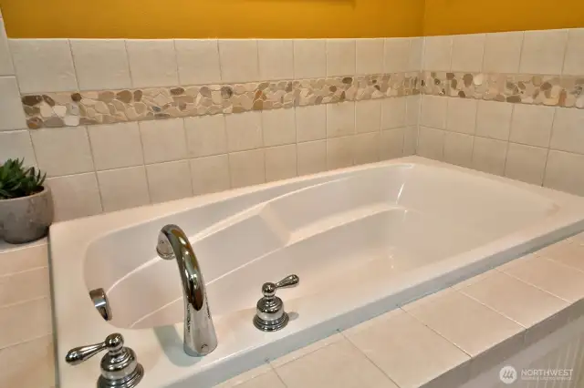 Who doesn't love a deep tub for a good soak?