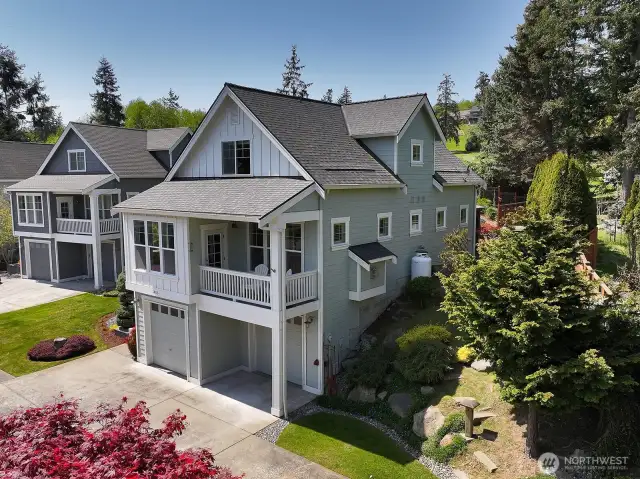 You can easily fit 6 vehicles in this driveway.  Owners used to have a basketball hoop here. Note the private yard space along the northside of your home. New Roof 2023!