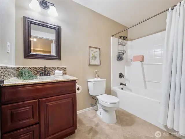 Full bathroom off the bonus room.