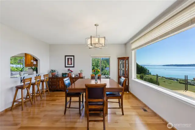 Okay, this view from the dining room is as good as any restaurant!  Your friends and family will enjoy dining with you and be impressed with your amazing views!