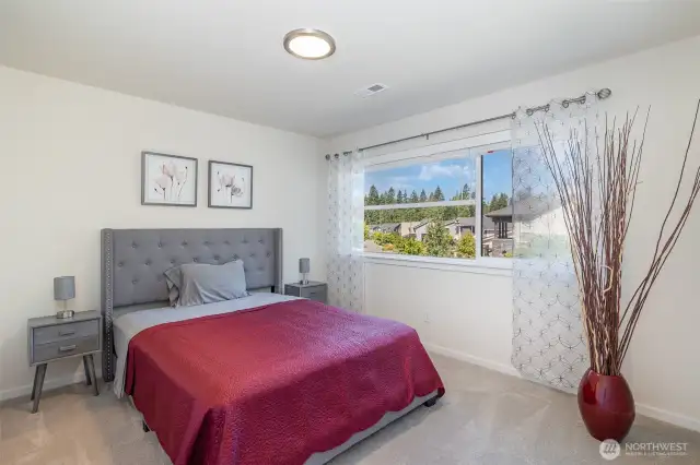 Second upstairs guest bedroom.